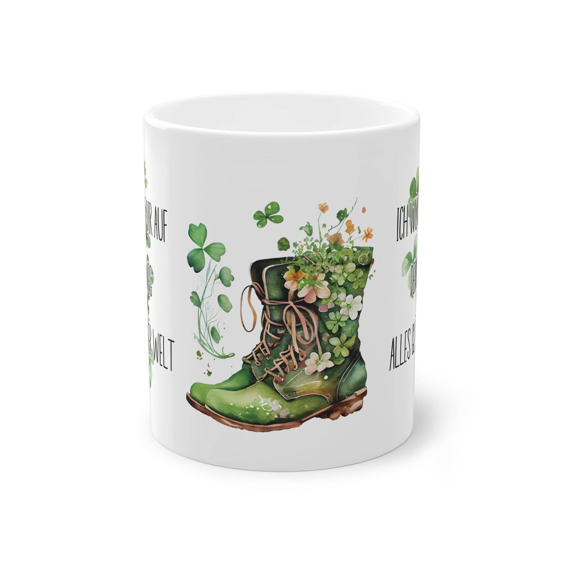 Geschenk zum Schulabschluss. Tasse verziert mit zarten Kleeblättern und dem herzlichen Text: "Ich wünsche dir auf deinem Weg alles Glück der Welt". Shoppe jetzt!