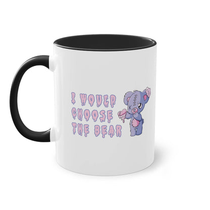 I choose the bear Tasse. Die Tasse zur Debatte. Mann oder Bär im Wald ist hier die Frage. Frauen nehmen den Bären. Feministische Tasse zum aktuellen Thema