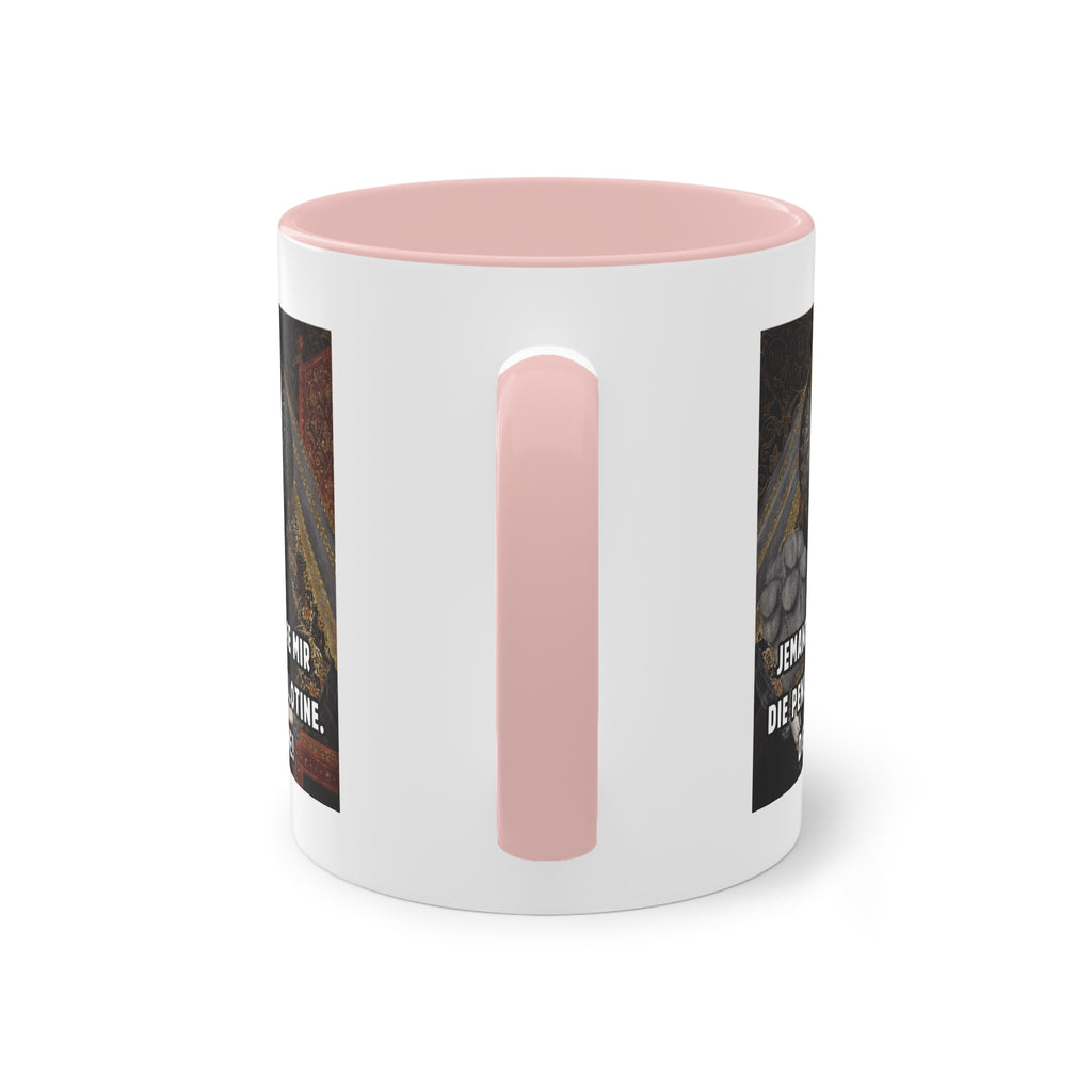 Jemand bringe mir die Penis-Guillotine - DIE KLEINE! | Lustige Meme-Tasse mit historischem Touch