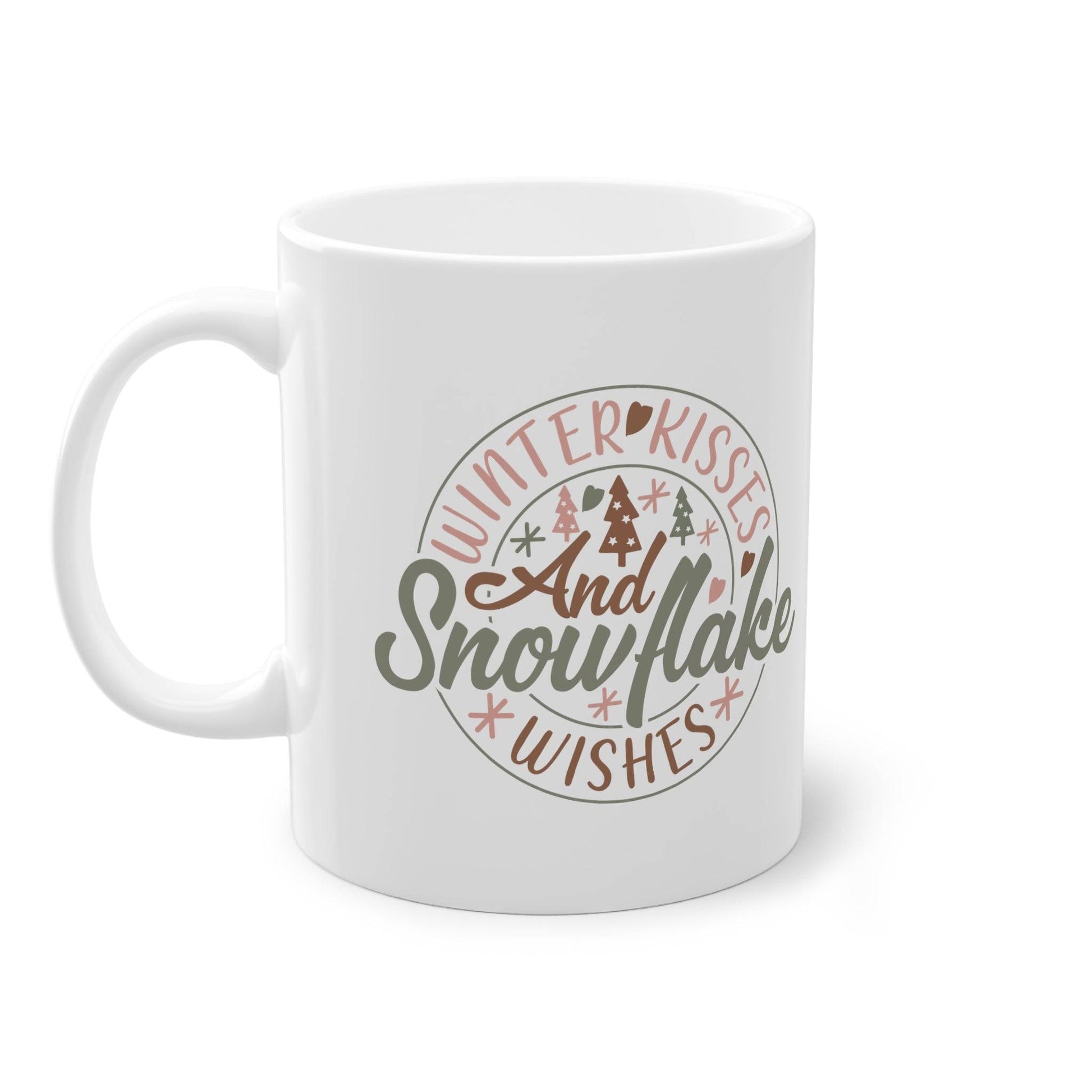 Entdecke unsere exklusive Tasse für Lieblingsmenschen mit dem bezaubernden Schriftzug "Winter Kisses and Snowflake Wishes". Ein zuckersüsses Geschenk zu Weihnachten